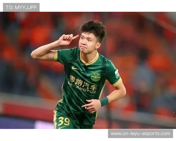 中国足球与阿根廷球星的精彩对决与合作：跨国交流助力中超崛起